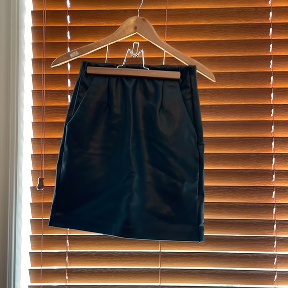 Leather skirt - Picture 1 of 1
